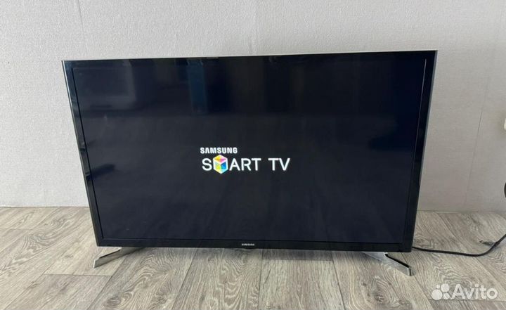 Телевизор Samsung SMART tv 32