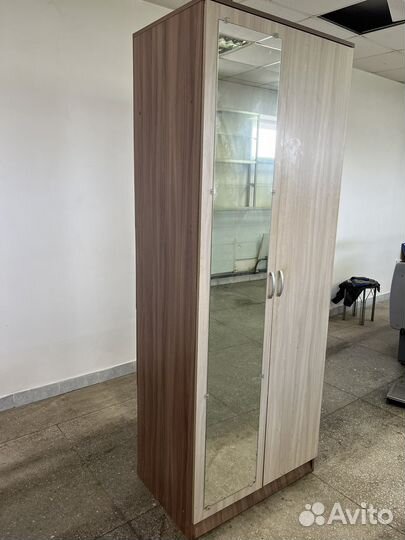 Шкаф распашной