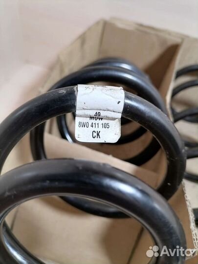 Пружина передняя на Audi A4 B9 8W0411105CM