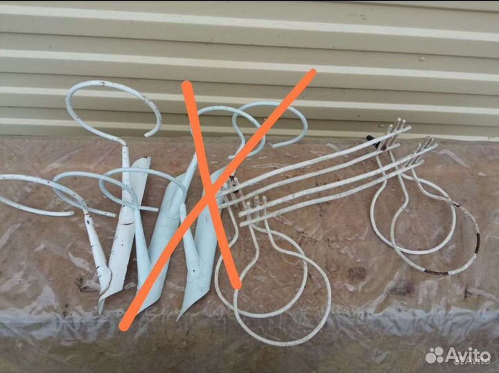 Подставка для цветов металлическая