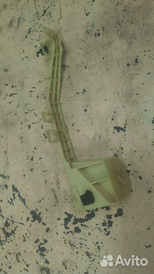 Кронштейн бампера передний L/R peugeot 308