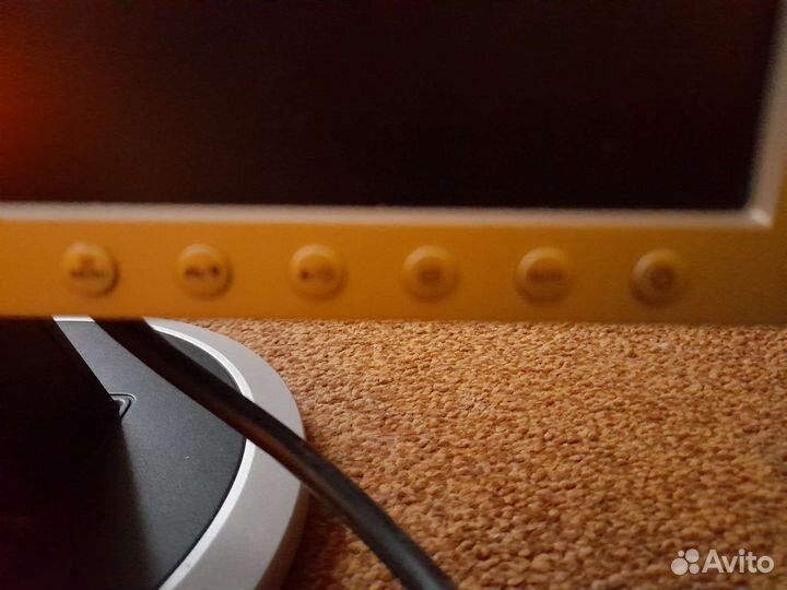 Монитор Samsung