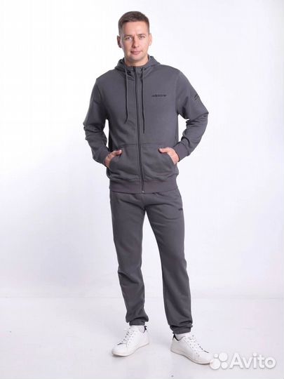 Спортивный костюм adidas