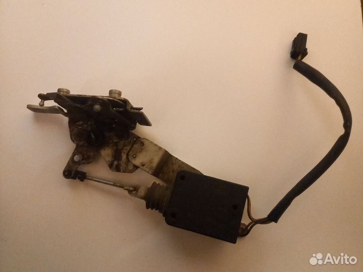 Замок водительской двери приора