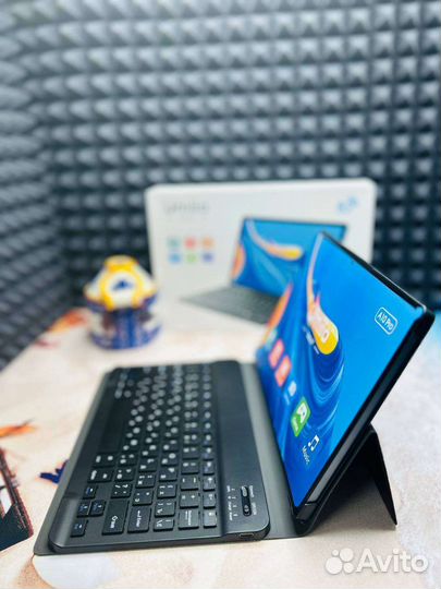 Планшет с клавиатурой и стилусом