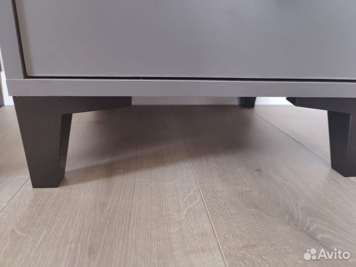 Тумба прикроватная