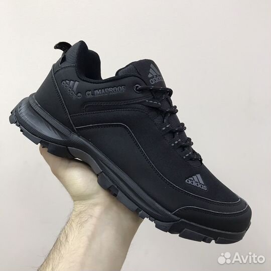 Кроссовки adidas весна