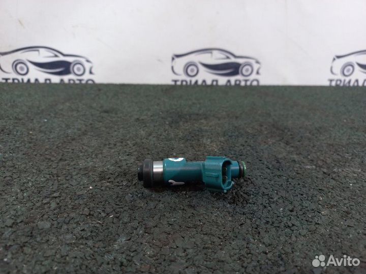 Форсунка топливная Suzuki Grand Vitara J20A
