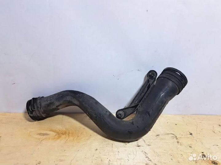 Патрубок интеркулера VW Passat (B6) 2005-2010