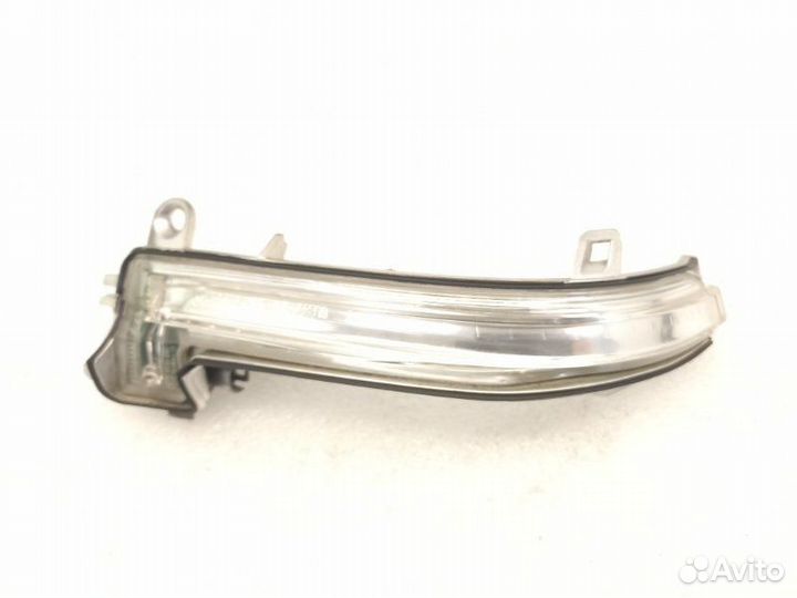 Повторитель поворота в зеркало передний левый Bmw