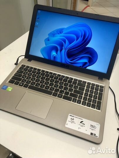 Asus x540, 4 ядра, geforce 810