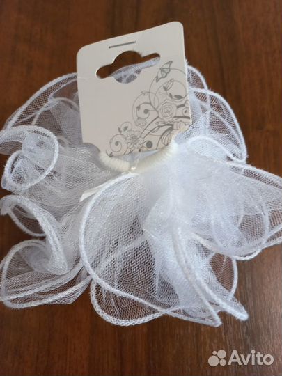 Резинка бант белый для девочки