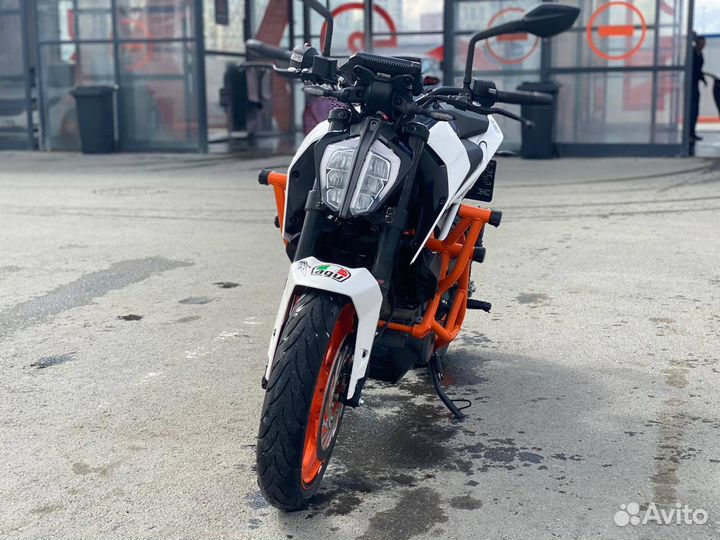 Мотоцикл KTM Duke 390