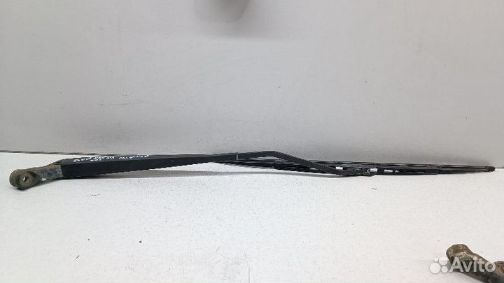 Щеткодержатель (поводок стеклоочистителя, дворник) для Daihatsu Sirion