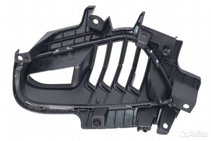 Крепление указателя поворота прав в бампер Kia K5