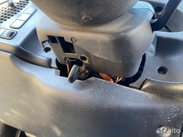 Подрулевой кожух Saab 900 2