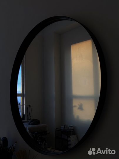 Круглое зеркало