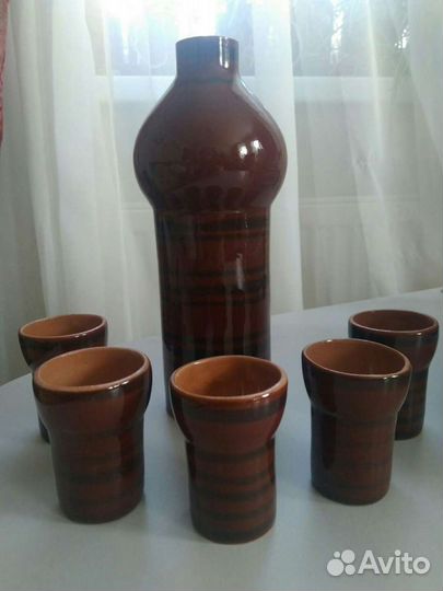 Графин и рюмки