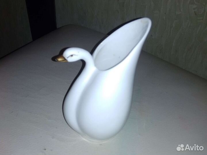 Фарфоровая ваза Лебедь СССР