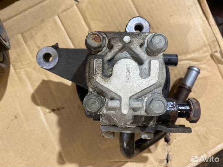 Насос гидроусилителя руля Kia Sorento XM 3.5 G6DC