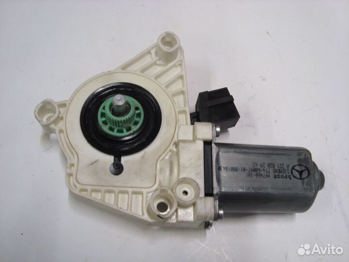 Моторчик заднего левого стеклоподъемника W221 A221