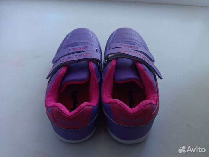 Детские кроссовки