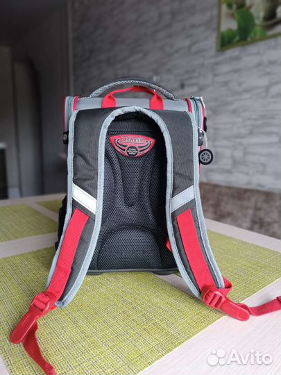 Школьный рюкзак для мальчика