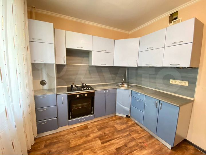 2-к. квартира, 54 м², 5/10 эт.