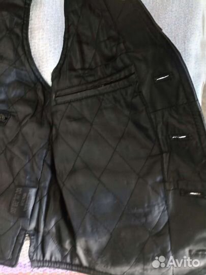 Кожаная жилетка