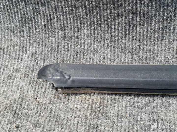 Бархотка задняя правая Renault Duster 1.5 K9K J896