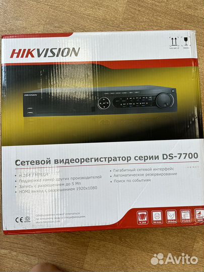 IP-видеорегистратор Hikvision DS-7716NI-E4/16P