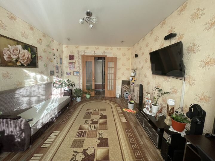 3-к. квартира, 74 м², 1/2 эт.