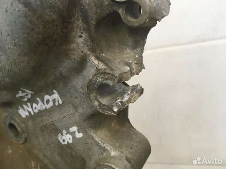 Крышка двигателя передняя Corolla E15 2006-2013