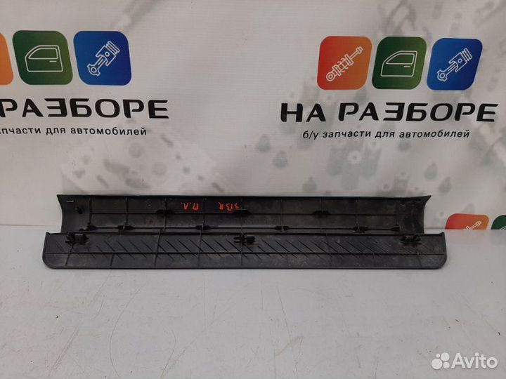 Накладка на порог внутренняя передняя левая Mazda