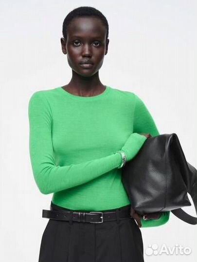 Cos лонгслив в наличии из Европы. Р.XS