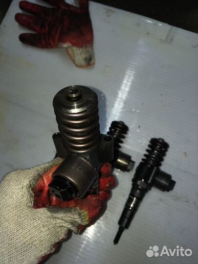 Насос Форсунки 03G130073B VW Touran 2.0tdi