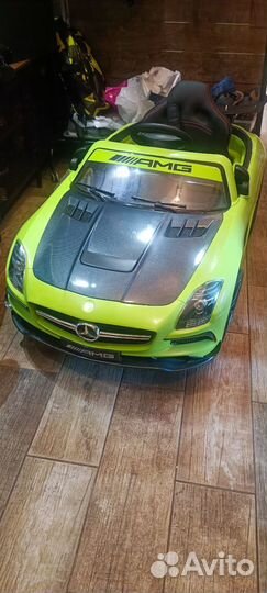 Машина на пульте управления большая