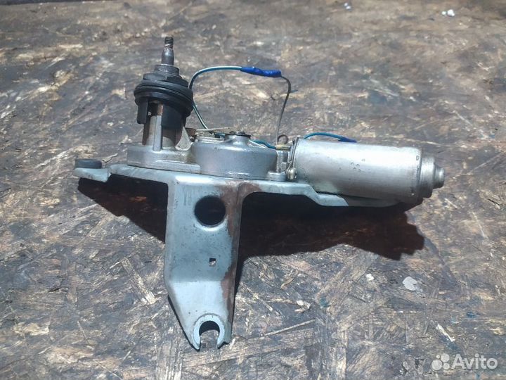 Моторчик стеклоочистителя задний Mazda 626 GE (1991—1997)