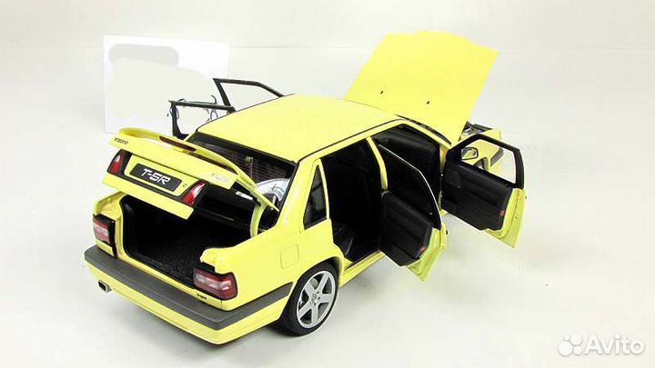 Вольво Volvo 850 T-5R 1995 Седан Autoart 1:18