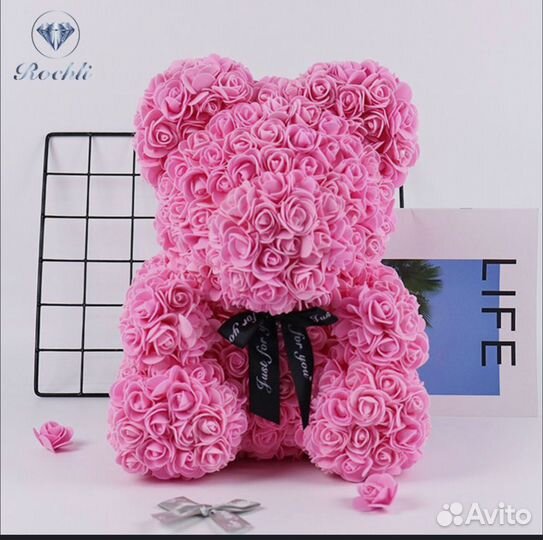 Медведь из роз