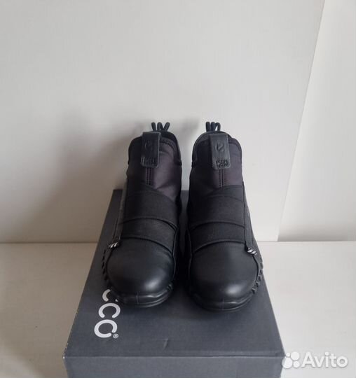 36р новые кроссовки ecco zipflex W