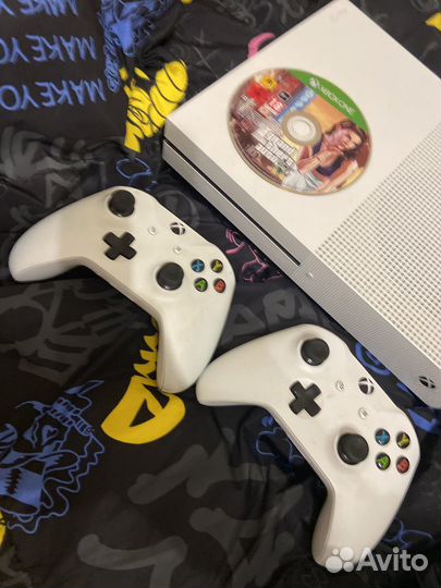 Xbox One s 2 геймпада 1tb