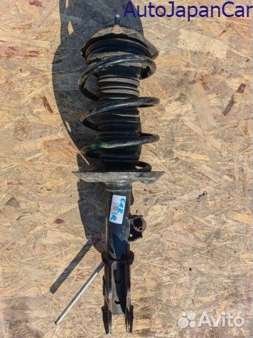Стойка амортизатора Toyota C-HR (2016-2023)