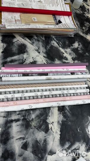 Упаковка в рулонах для магазина цветов и подарков