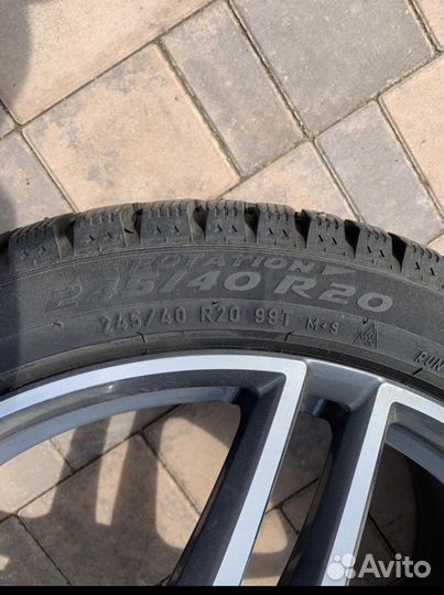 Комлект зимних колес Pirelli с дисками r20 amg