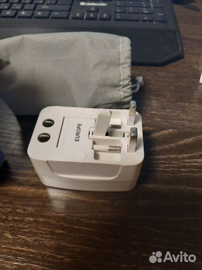 Универсальный адаптер