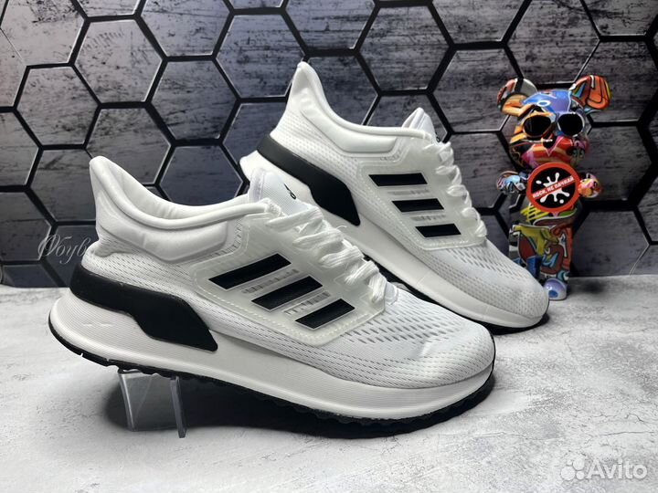 Кроссовки Adidas supernova бел