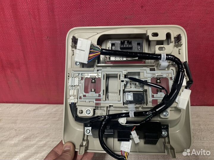 Outlander 3 GF Плафон Салонный SOS