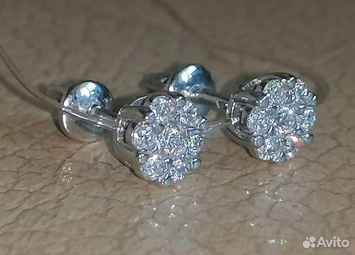 Серьги с бриллиантами из белого золота