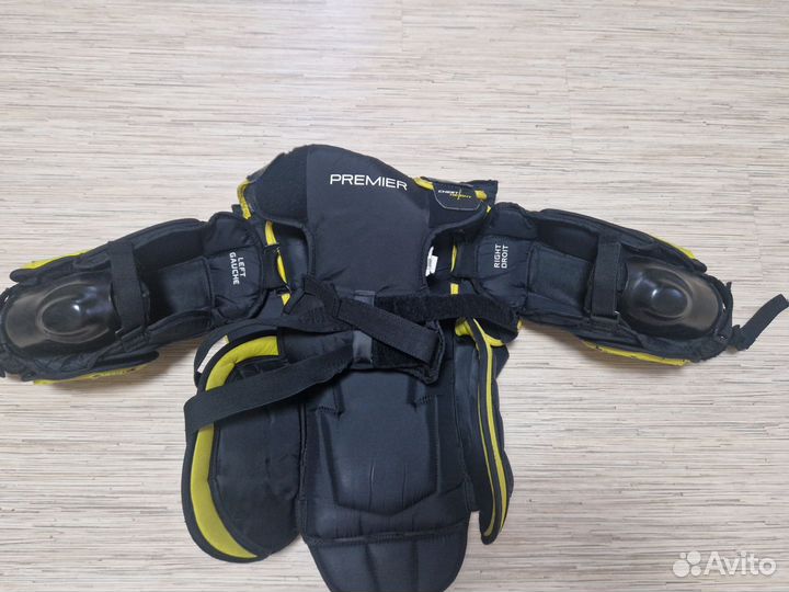 Вратарский нагрудник ccm jr L-XL